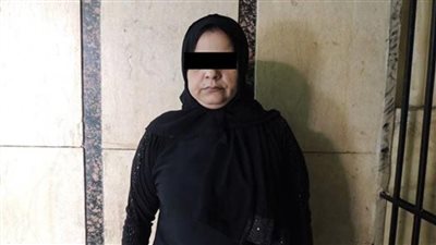 «بتروح لكل واحد ساعتين».. سيدة تجمع بين 3 أزواج لمدة 5 سنوات
