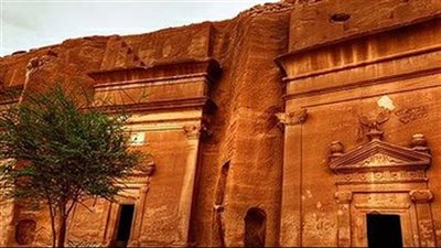 ما معنى قوله تعالى ” جابوا الصخر بالواد” فى سورة الفجر؟