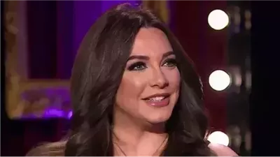 مين أكثر واحد كان نفسك تتزوجيه؟ بكل جرائتها المعهودة سلاف فواخرجي تجيب وټحرق قلب زوجها وائل رمضان!! طلع فنان شهير