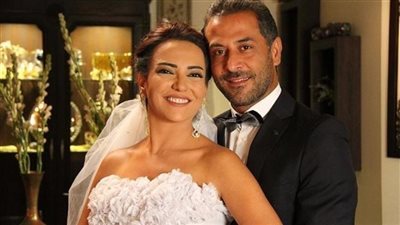الفنانة أمل عرفة تسأل طليقها على الهواء: إيش تغير فيك بعد ماتركتني هل ارتحت؟.. والأخير يرد ب اجابة مفاجئه!!