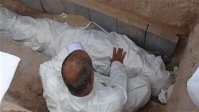 إذا ولى أحدكم أخاه فليحسن كفنه فإنهم ..