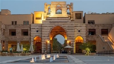 رواية ليلى الأولى على الدفعه في الجامعه الأمريكية
