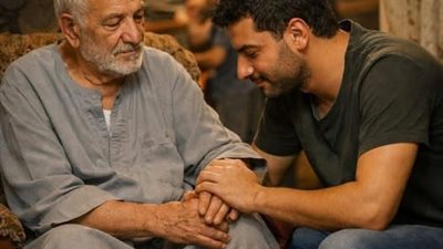 رفض الأبناء الثلاثه مساعده والدهم