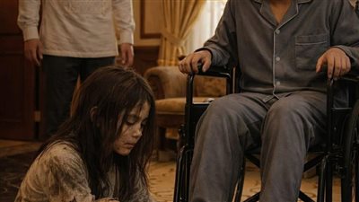 طفلة متسوّلة تهزم اليأس… كيف أعادت إلارا الحياة لأبناء الملياردير وغيّرت قلبه للأبد